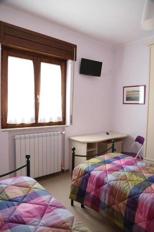 B&B Il Tiglio Padula Cameră foto