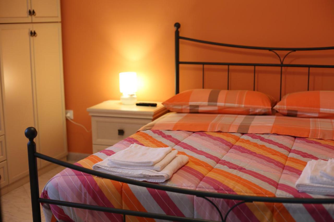 B&B Il Tiglio Padula Cameră foto