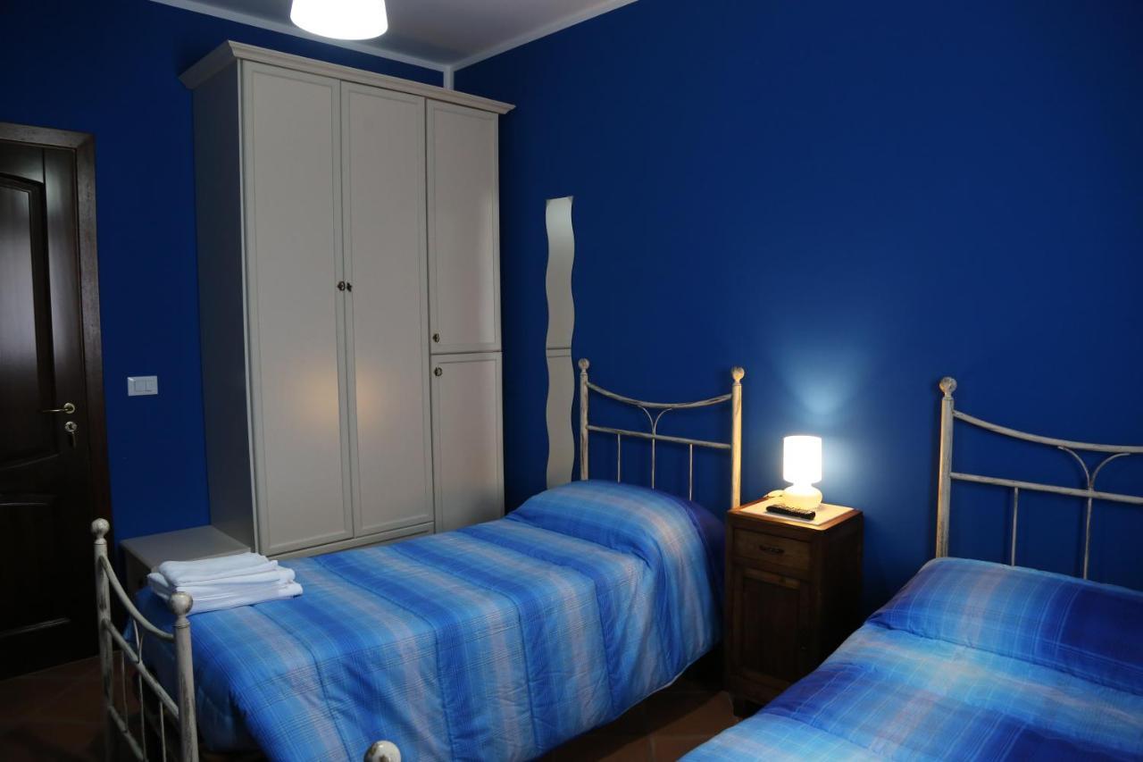 B&B Il Tiglio Padula Cameră foto